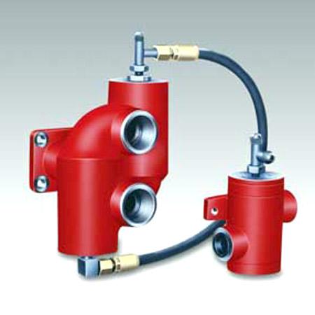 Pneumatic reversing valve 